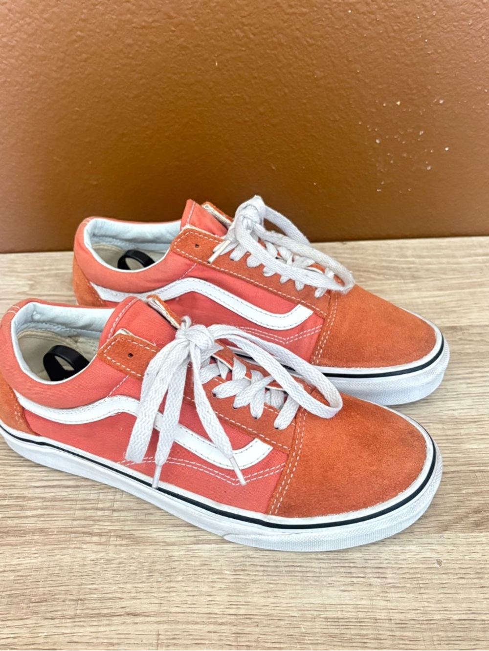 Vans Old Skool skateboarding sneakers in Orange Suede, Men’s Size 6.5, Women’s 8